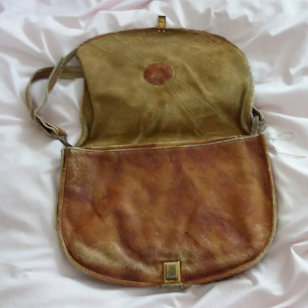 Vintage Art Deco Leather Crossbody Bag - Picture 10 of 14